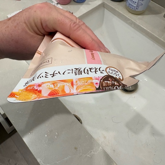 &honey Melty Moist Repair Treatment - Picture 4 of 5